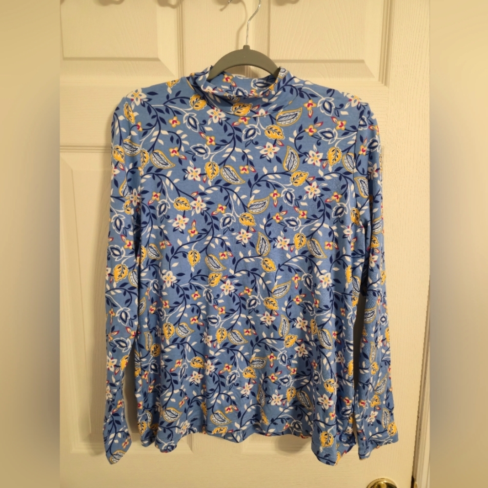 Kim Rogers Floral Blue And White Floral Mock Turtleneck Tshirt Size Medium